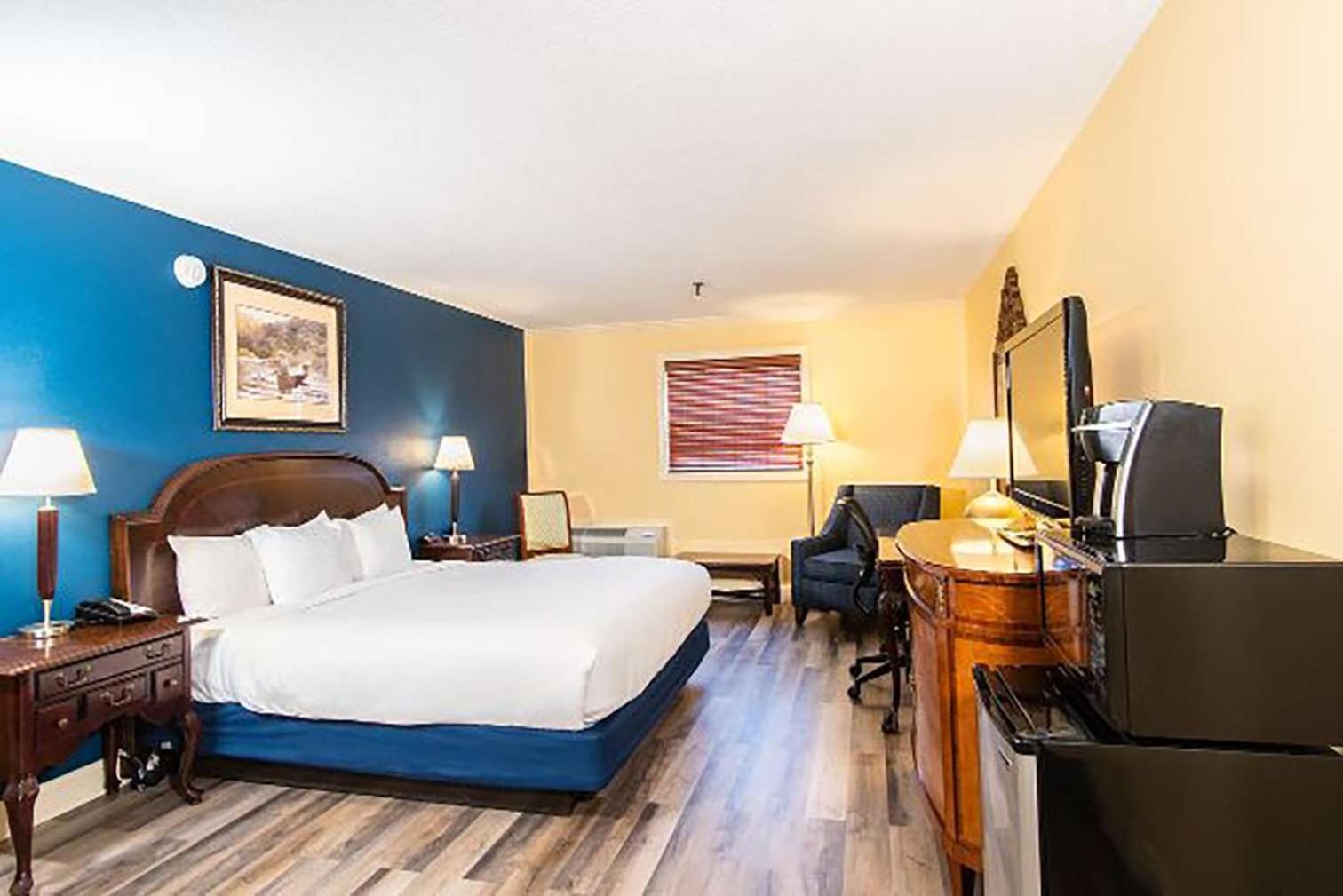 Fireside Inn & Suites Waterville Exterior photo